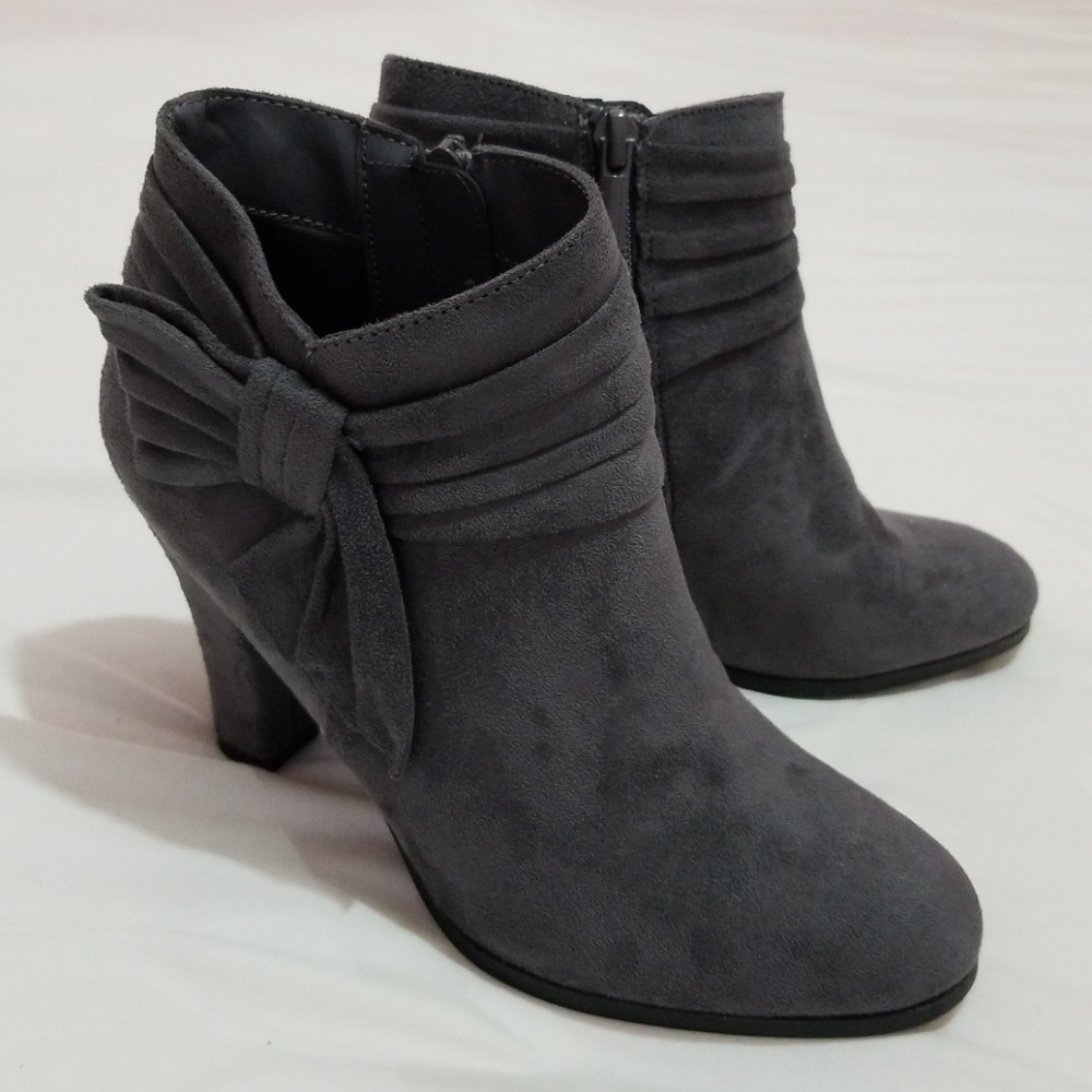 💖Host Pick💖Impo Suede Bootie